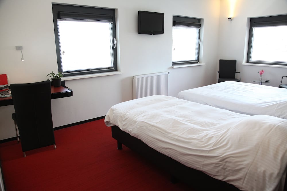 Stads Hotel Boerland — Emmen — photo 4