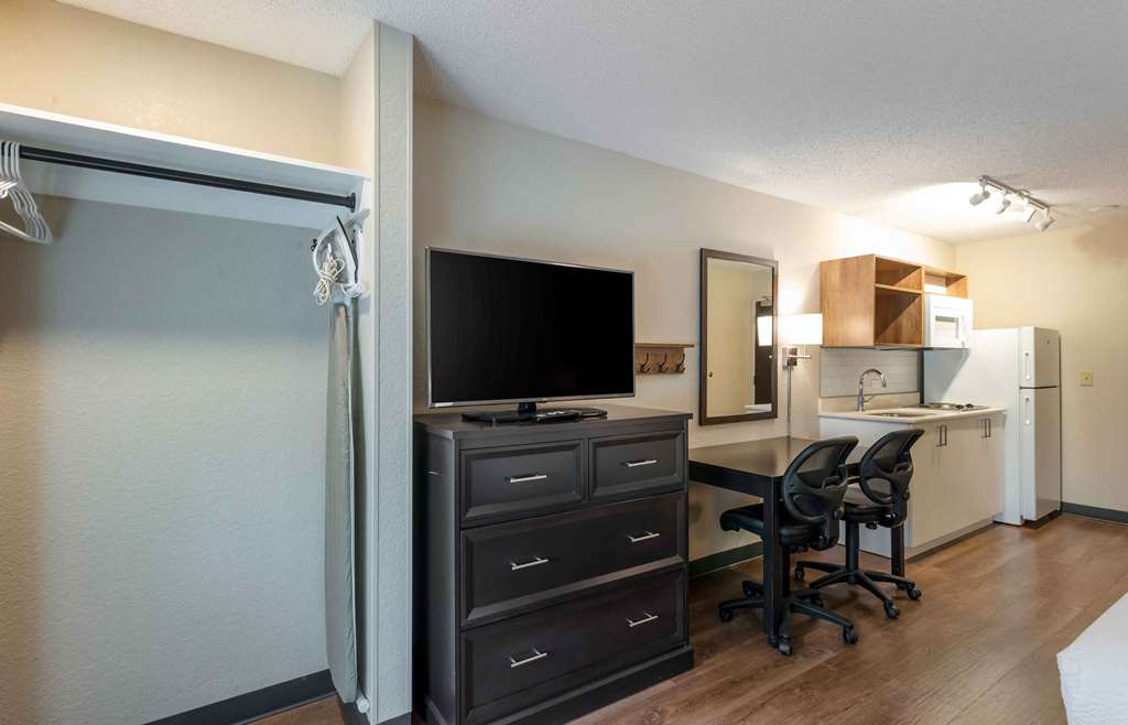 Extended Stay America Suites Miami Airport Doral - photo 46