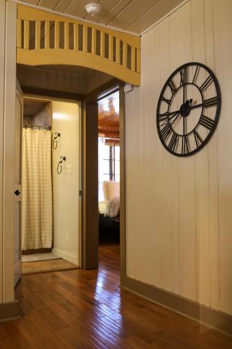Historic Log Cabin #14 at Horse Creek Resort - photo 13