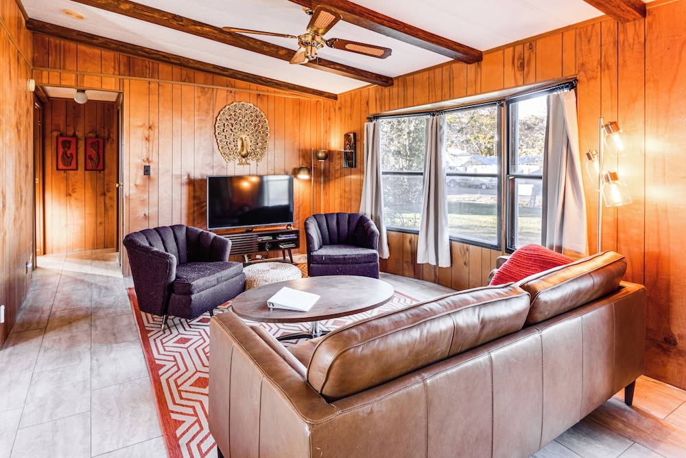 6 Mi To Balanced Rock Park Home In Castleford 21123446 — Buhl