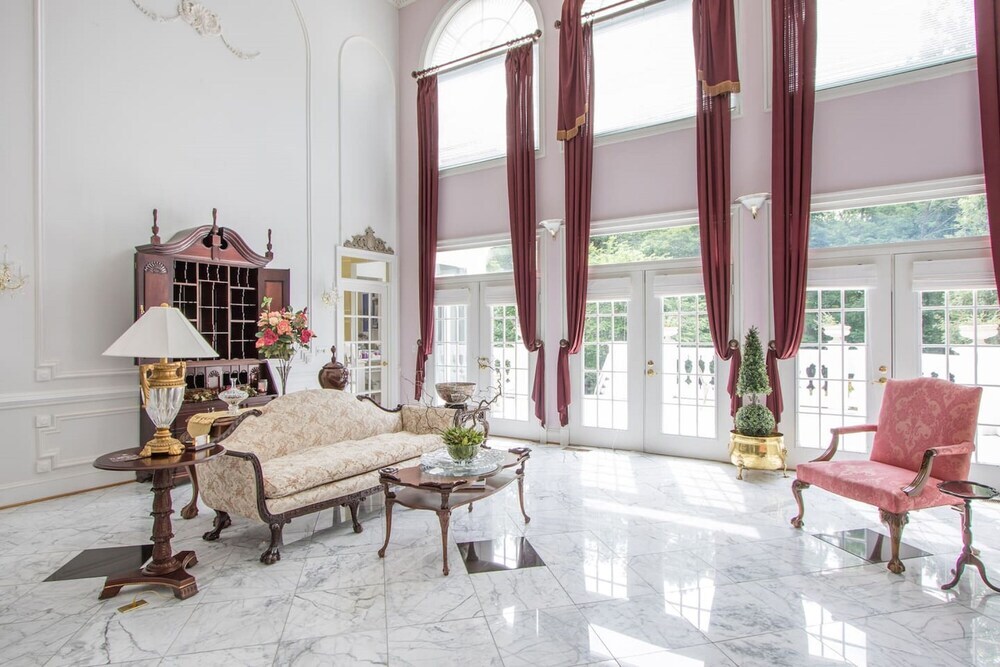 Rosewood Manor - photo 8