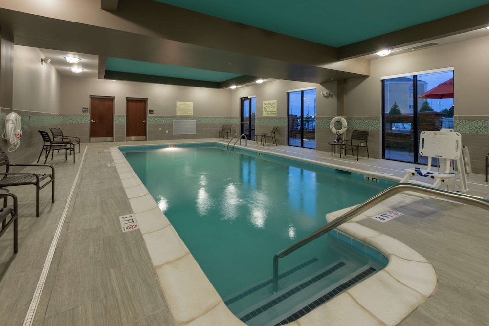 Hampton Inn & Suites Clarksville - photo 38