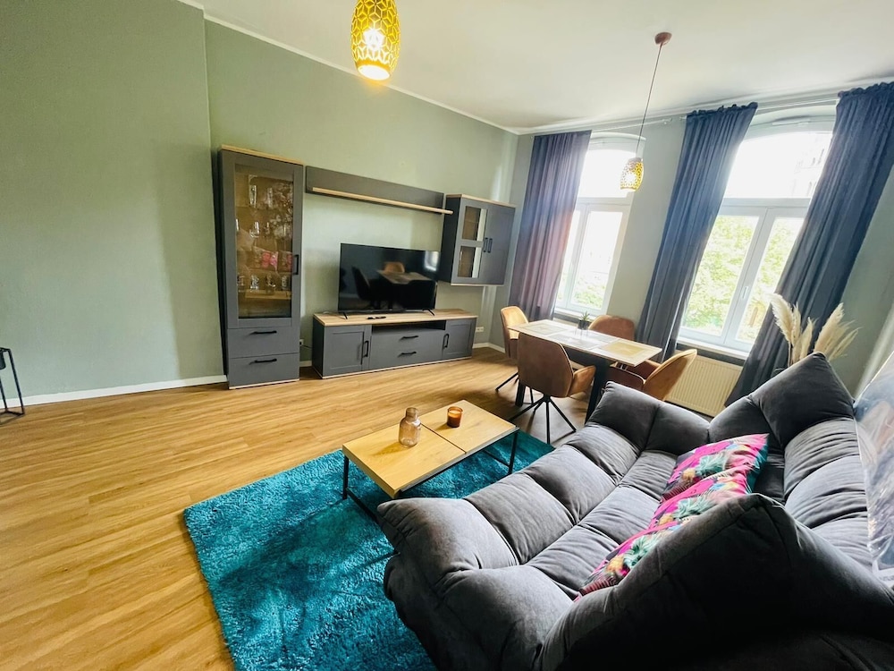 Pension Michelangelo Stadtmitte Netflix — 4-Star Luxury Hotel in Eisenach, Germany