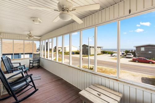 A Beach Music Paradise by Oak Island Accommodations - photo 14