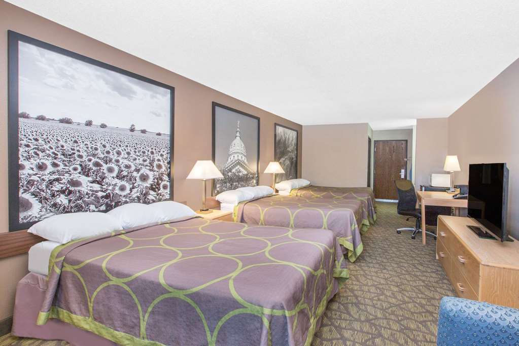 Super 8 by Wyndham Belleville - photo 7