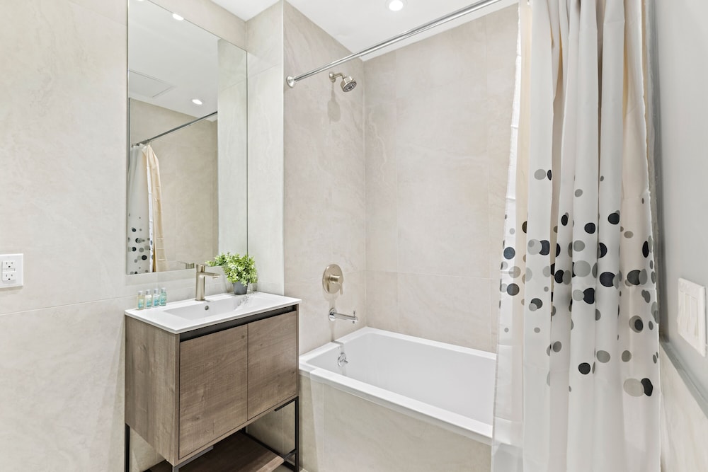 Global Luxury Suites at The Arches - photo 86