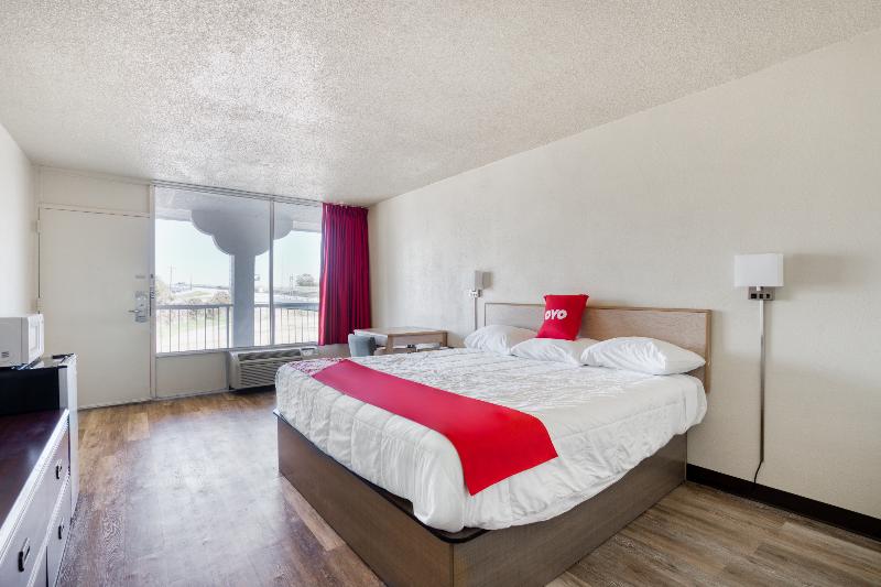 OYO Hotel Waco University Area I 35 - photo 25