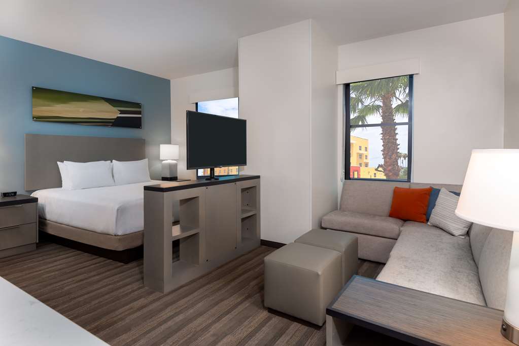 Hyatt House Tampa Airport Westshore - photo 9