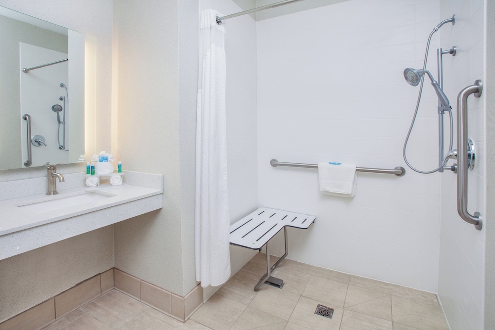 Holiday Inn Express & Suites Texarkana by IHG - photo 30