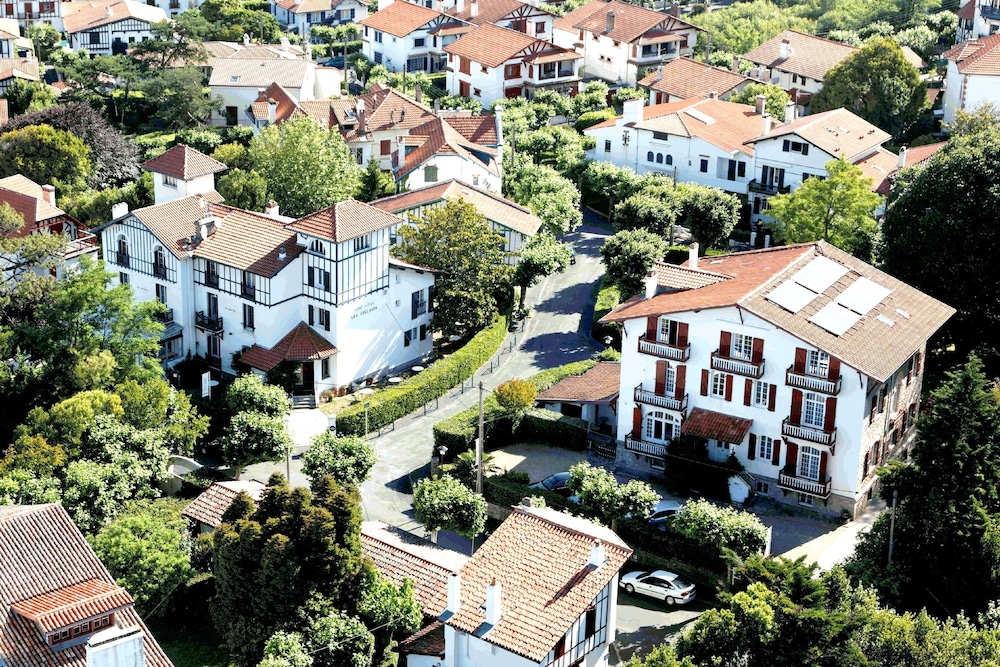 Hotel Les Goelands - carbon neutral hotel in Saint-Jean-De-Luz