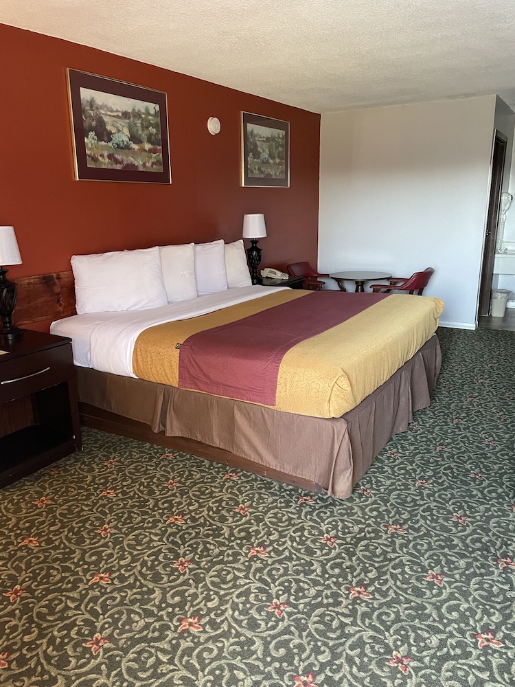 Budget Host Inn Greenup - photo 42