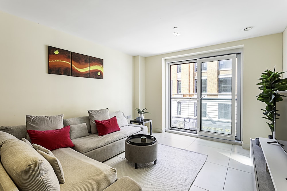 Modern Shoreditch Apartment — 4-Star Luxury Hotel in London, United Kingdom