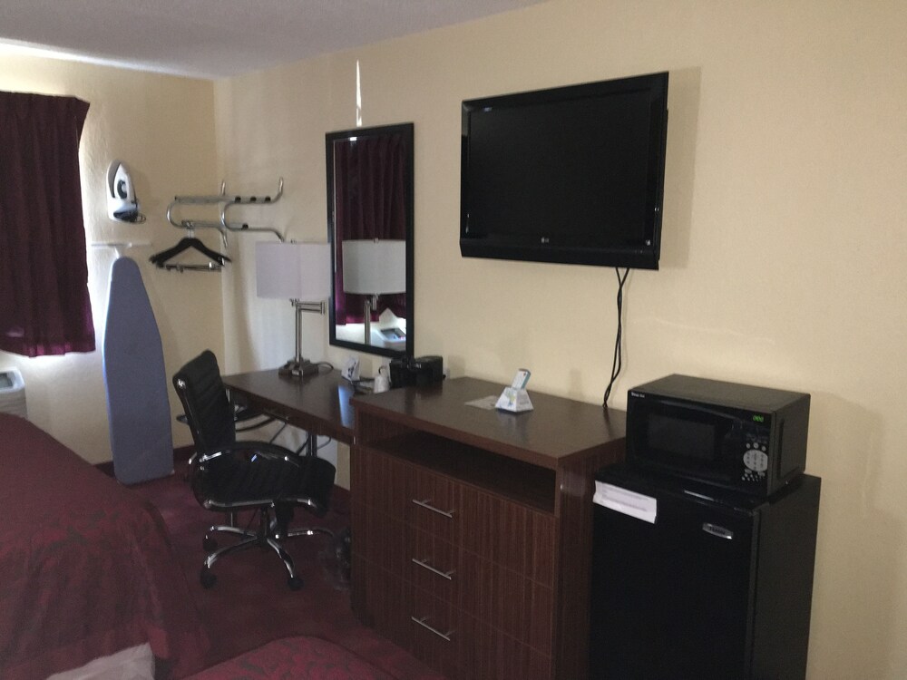Days Inn Leominster Fitchburg Area - photo 6