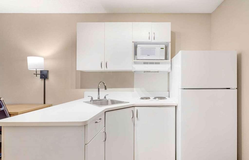 Extended Stay America Suites Asheville Tunnel Rd - photo 11