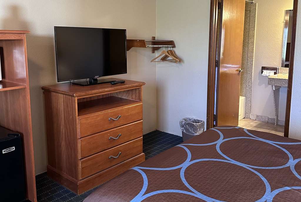 Super 8 by Wyndham Vancouver East - photo 8