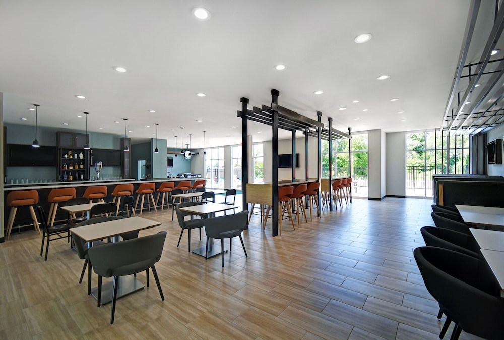 Holiday Inn Grand Rapids North Walker by IHG - photo 40