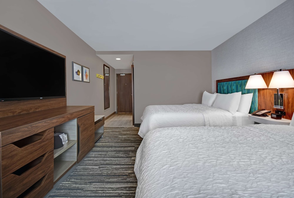 Hampton Inn Cave City KY - photo 13