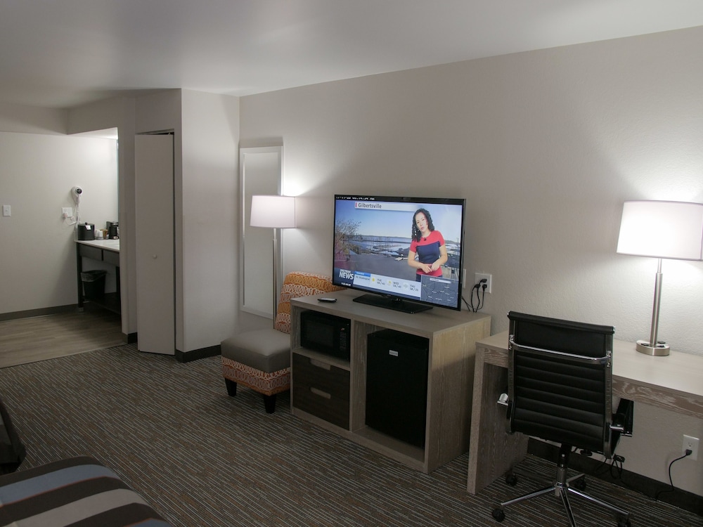 Wingate by Wyndham Louisville Fair and Expo - photo 26