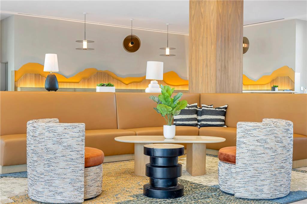 Cambria Hotel Burbank Airport - photo 11