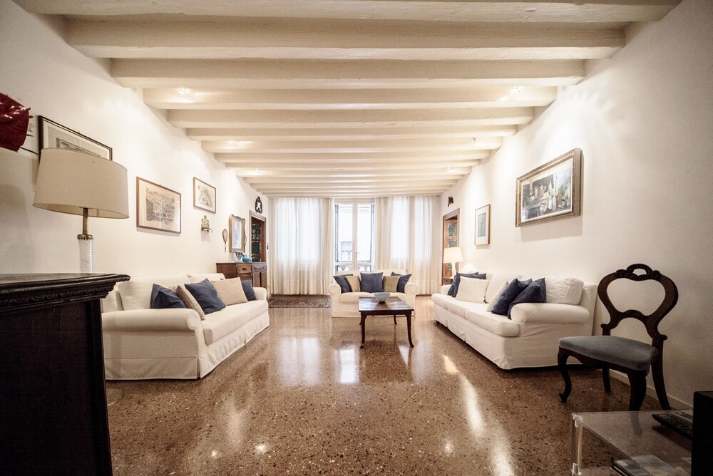 Accademia Terrazza — 4-Star Luxury Hotel in Venice, Italy