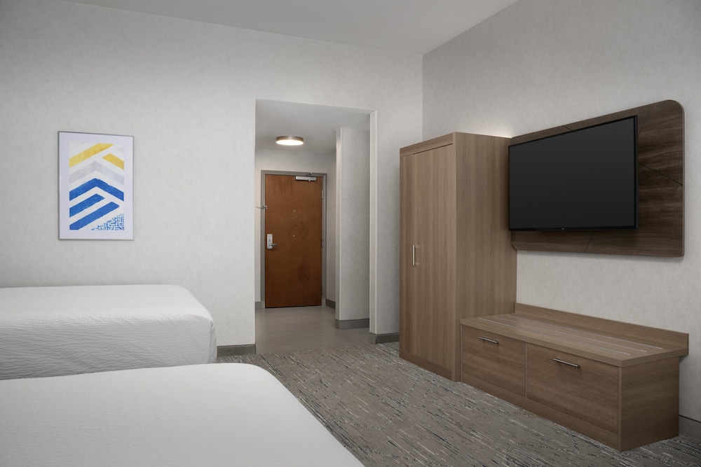 Holiday Inn Express Alexandria Fort Belvoir - photo 9