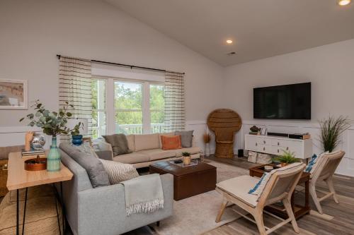 Suga Shack by Oak Island Accommodations - photo 5