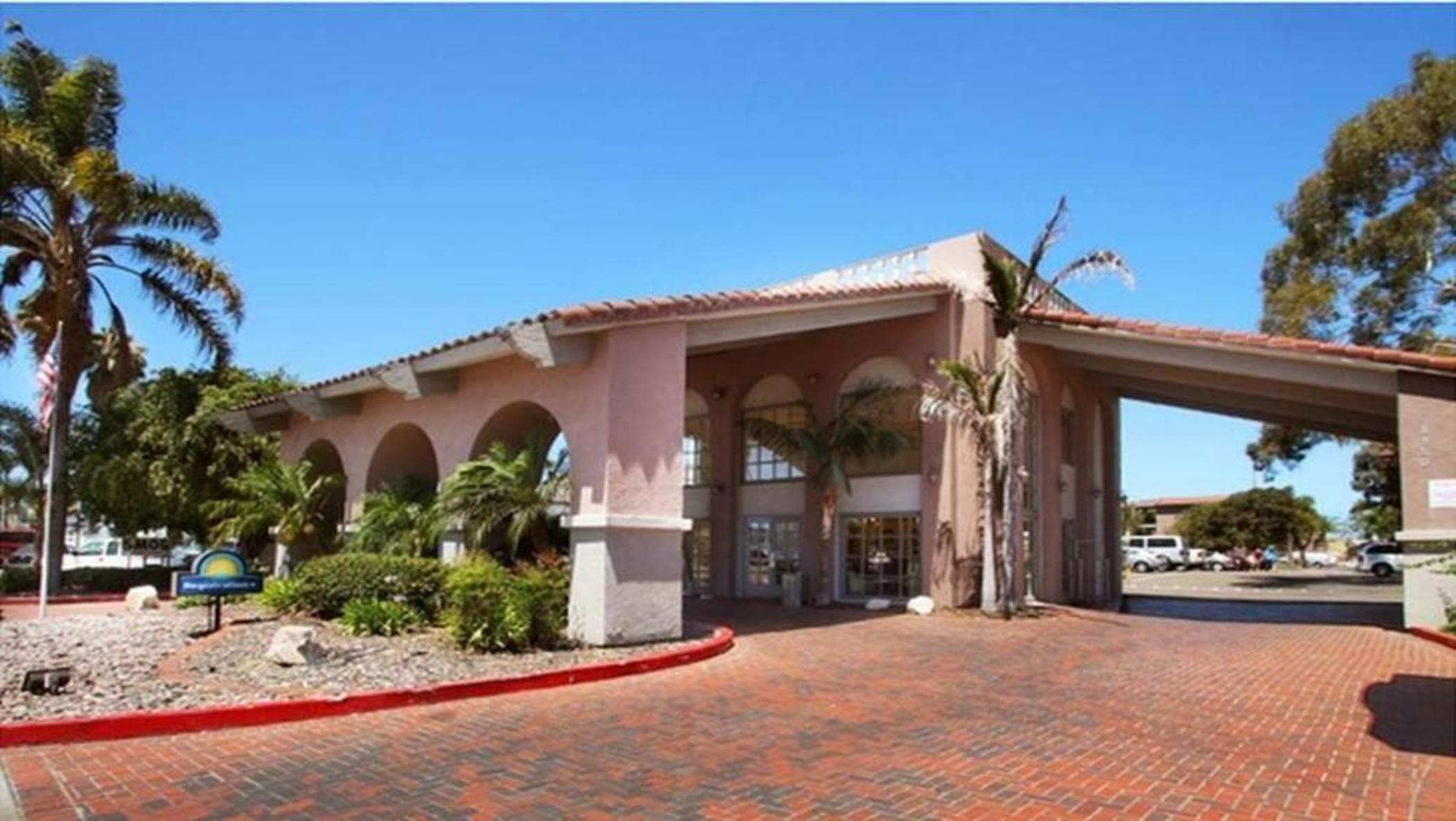 Days Inn and Suites Sea World - photo 3