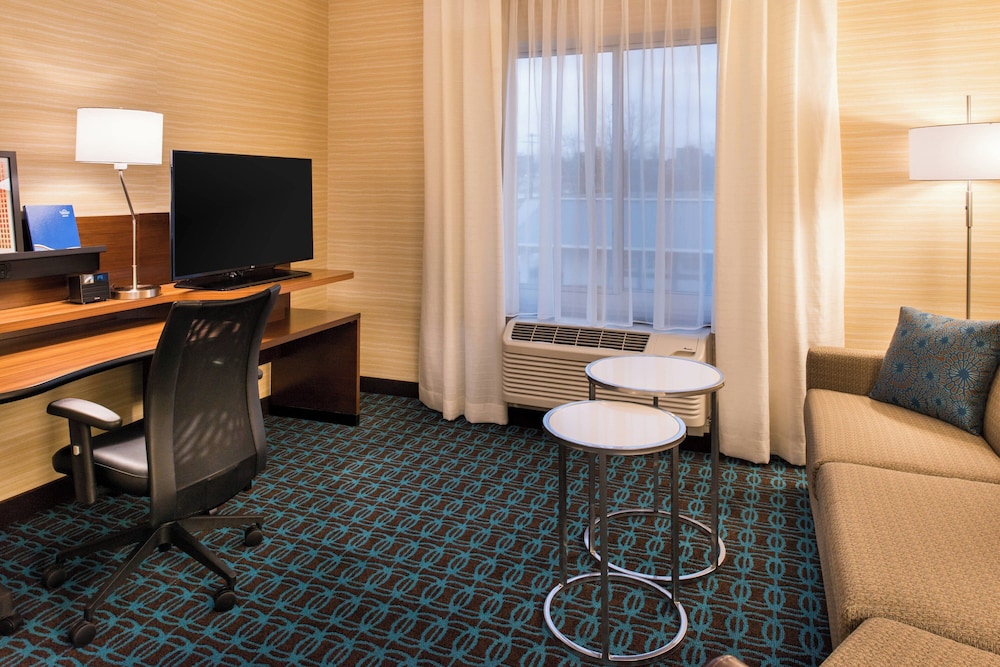 Fairfield Inn & Suites Utica - photo 14