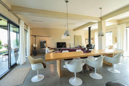 Modern Villa with Pool & Mountain Views by Wehost