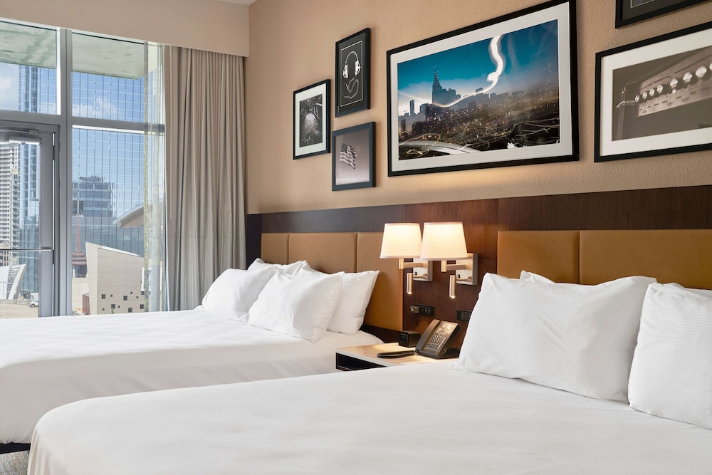Embassy Suites by Hilton Nashville Downtown - photo 35