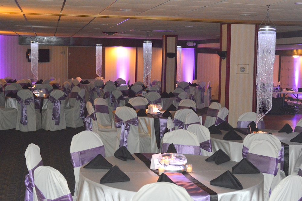 Days Inn by Wyndham Pittsburgh - photo 13