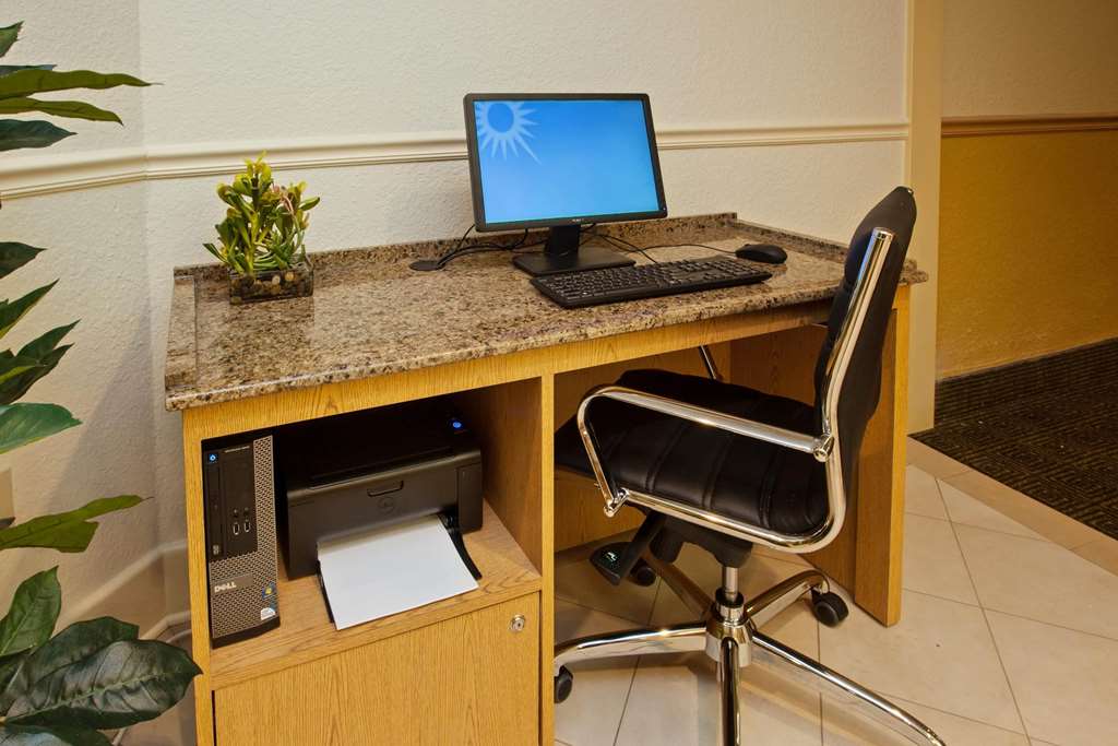 La Quinta Inn & Suites by Wyndham Nashville Airport Opryland - photo 74