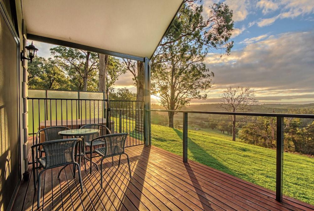 Scarlet Woods Chalets — 4-Star Luxury Hotel in Pemberton, Australia
