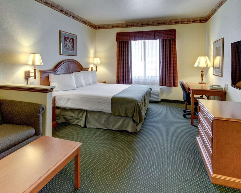 Quality Inn & Suites Glen Rose - photo 15