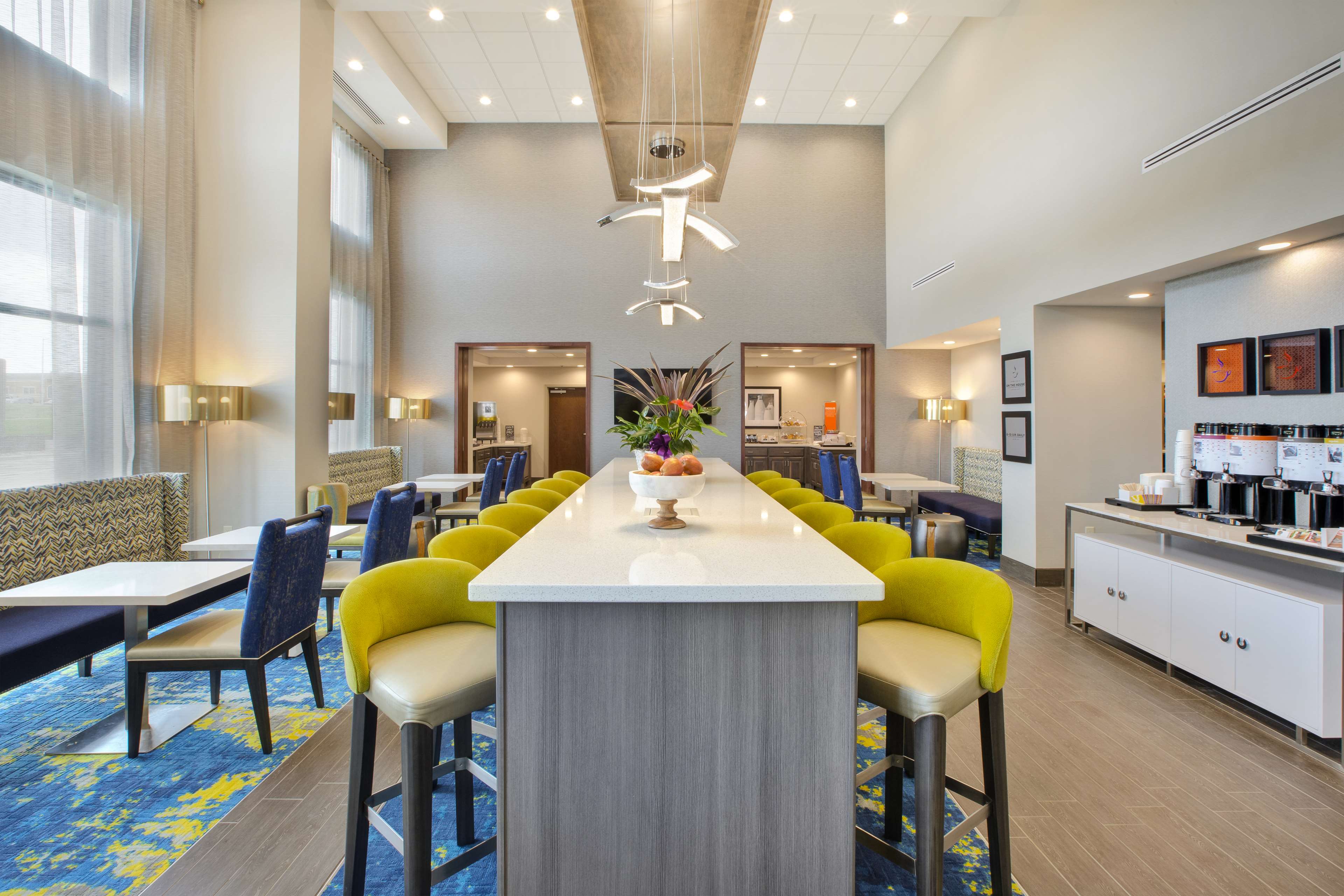 Hampton Inn & Suites Southwest Sioux Falls - photo 3