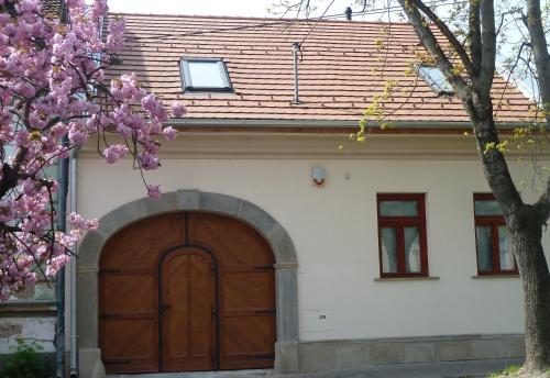 Kabóca Vendégház — Vac — photo 2