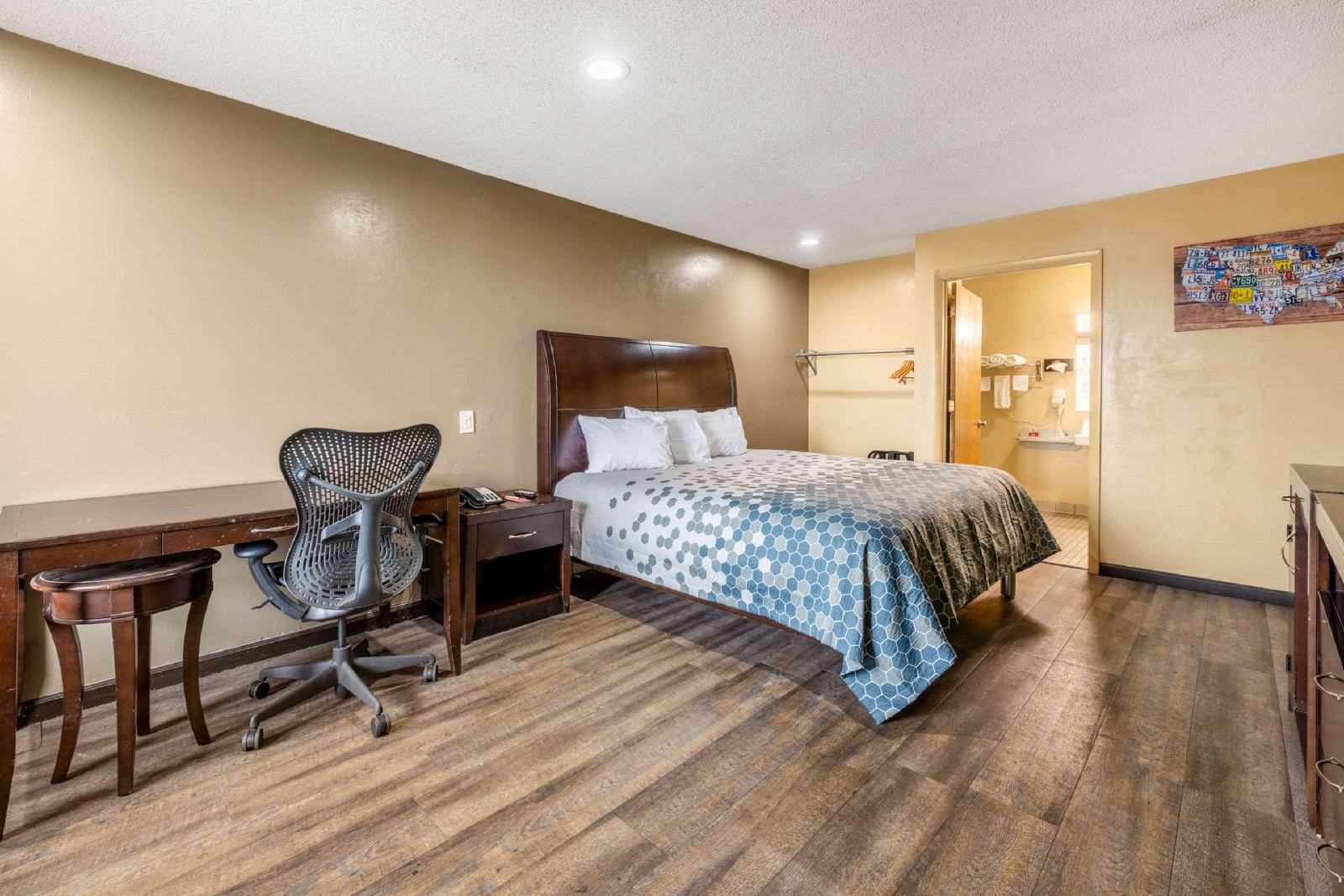 Southern Inn and Suites - photo 14