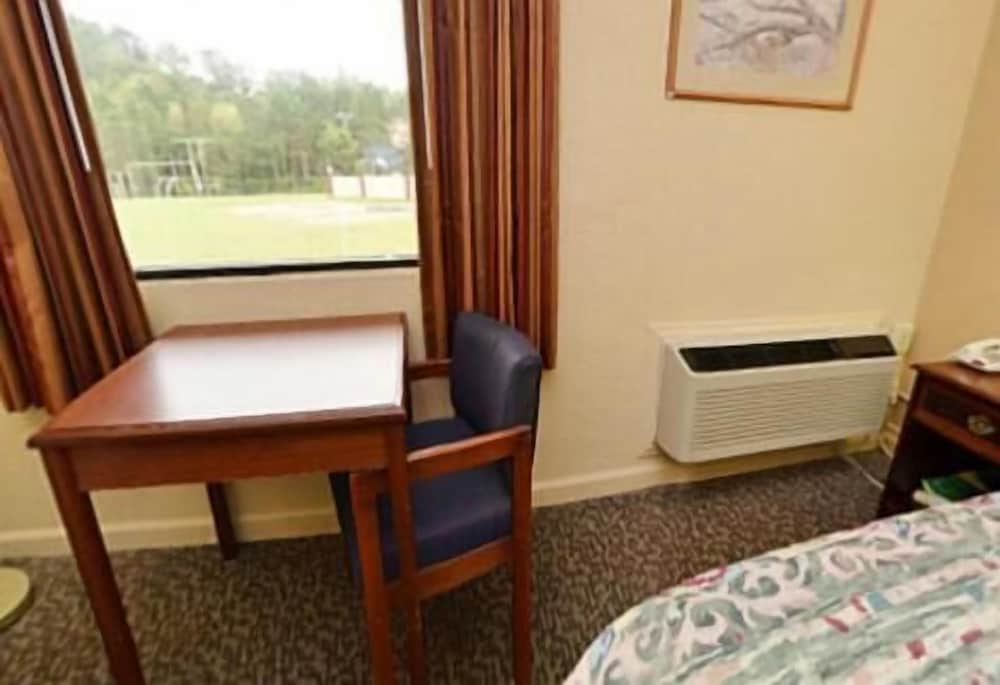 Americas Best Value Inn Smithfield - photo 15