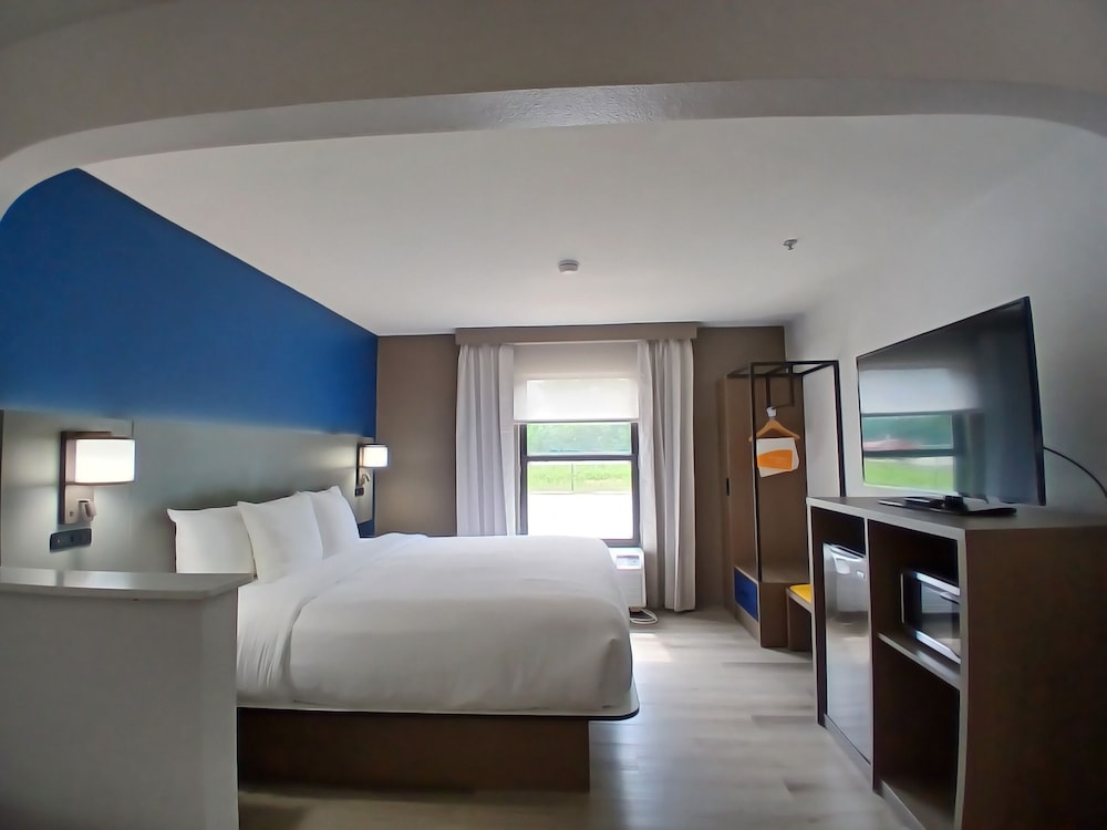 Comfort Inn Marion near Downtown & Blue Ridge PKWY - photo 36