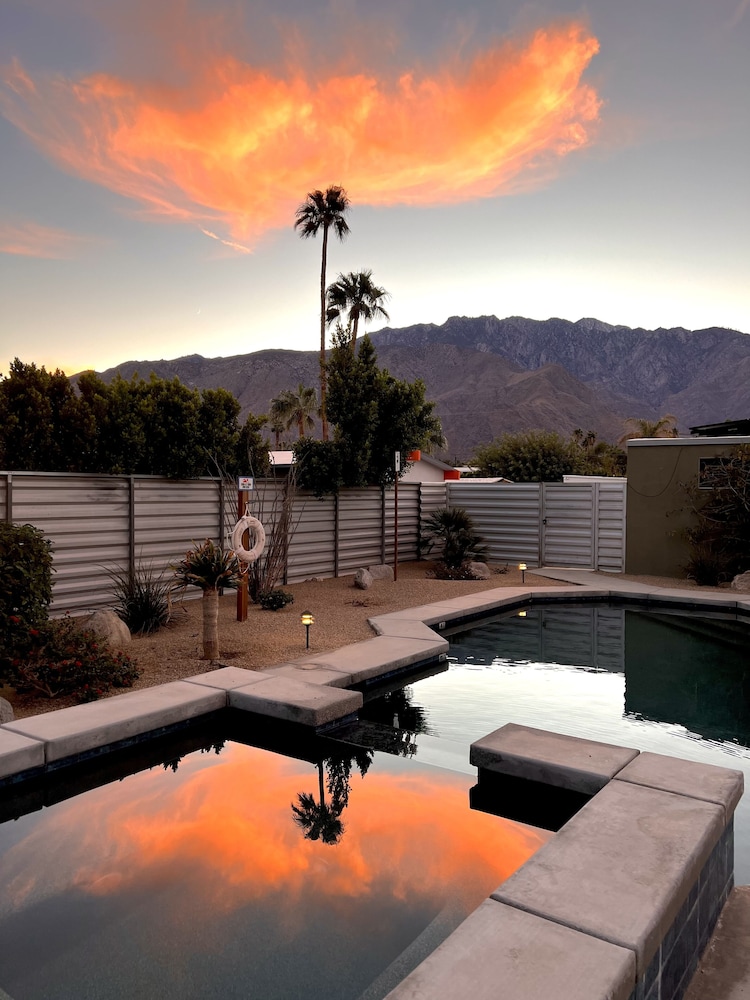Mid Century Ranch Private Resort style Pool - photo 21