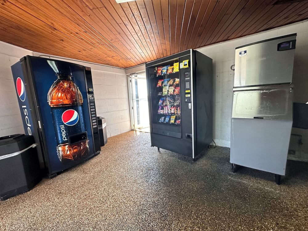 Grant Hills Motel - photo 13