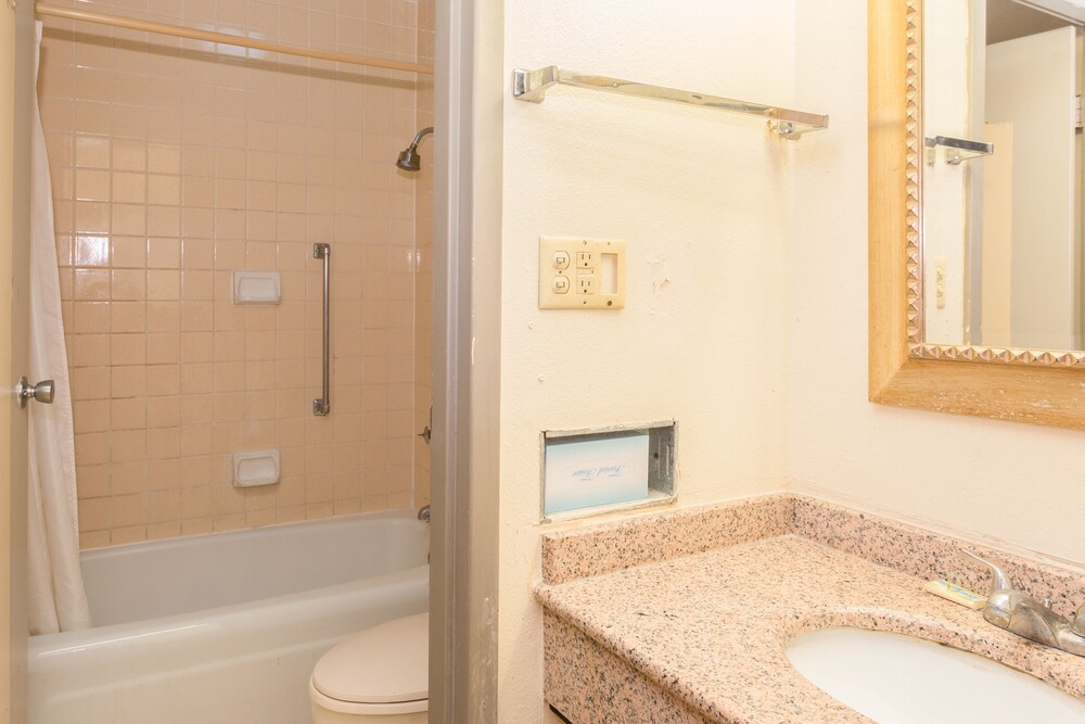 Bossier Inn and Suites - photo 26