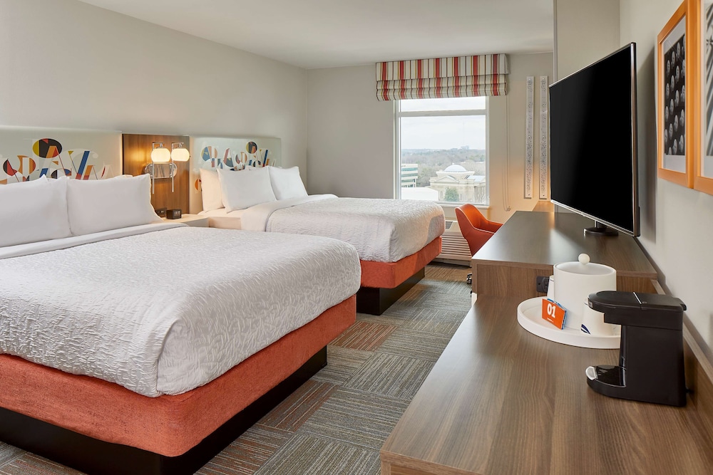 Hampton Inn & Suites Atlanta Midtown - photo 24