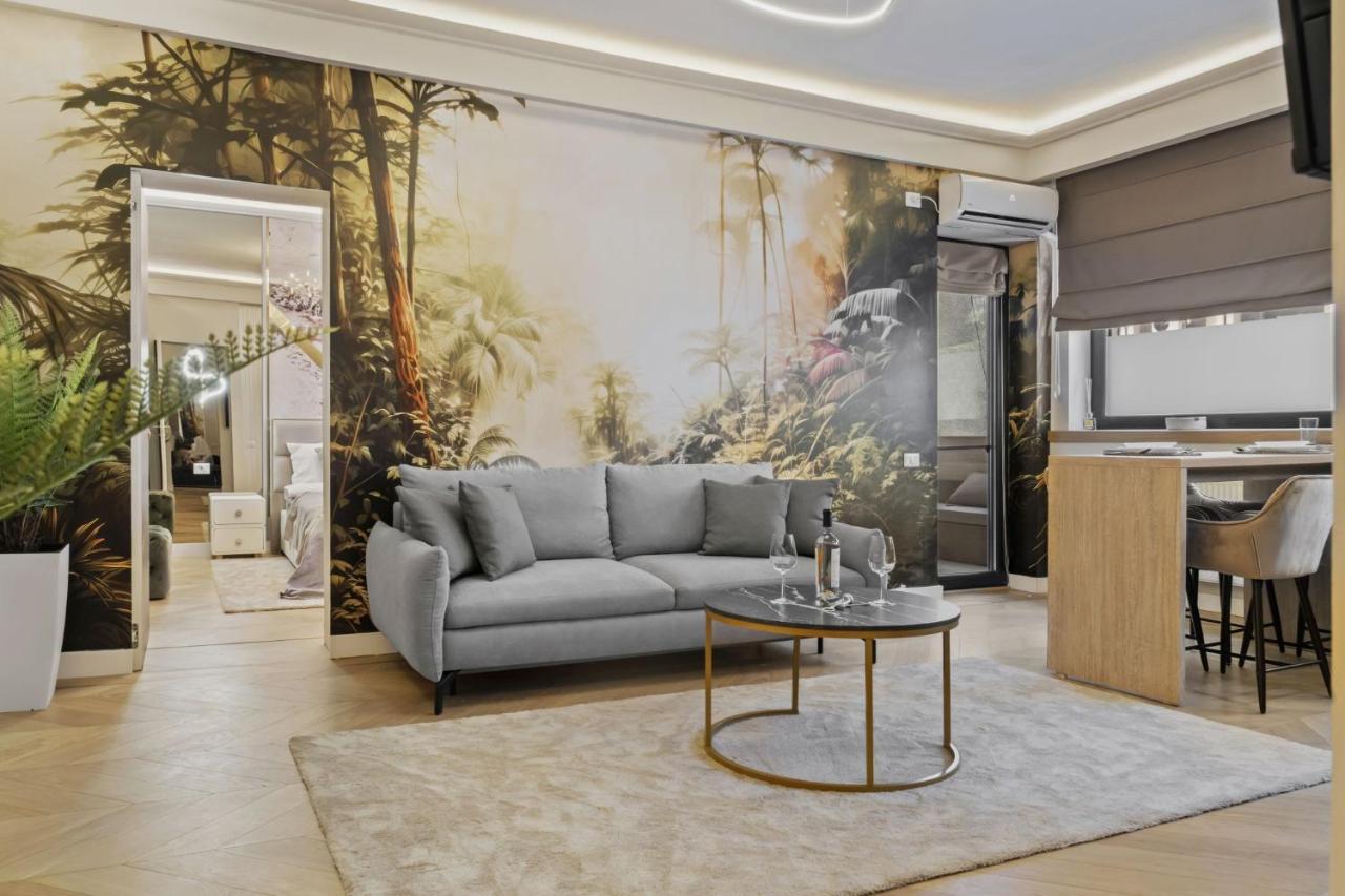 Central Two rooms apartment The Paradise of lights — 4-Star Luxury Hotel in Bucharest, Romania
