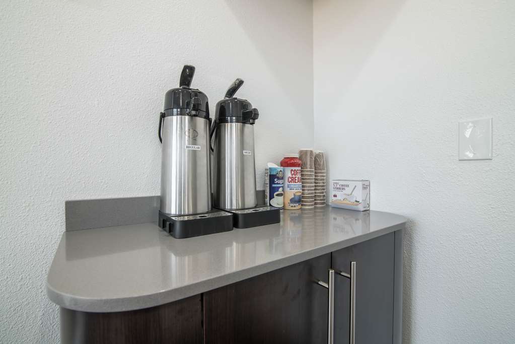 Motel 6 Moreno Valley Riverside March Air Base - photo 24