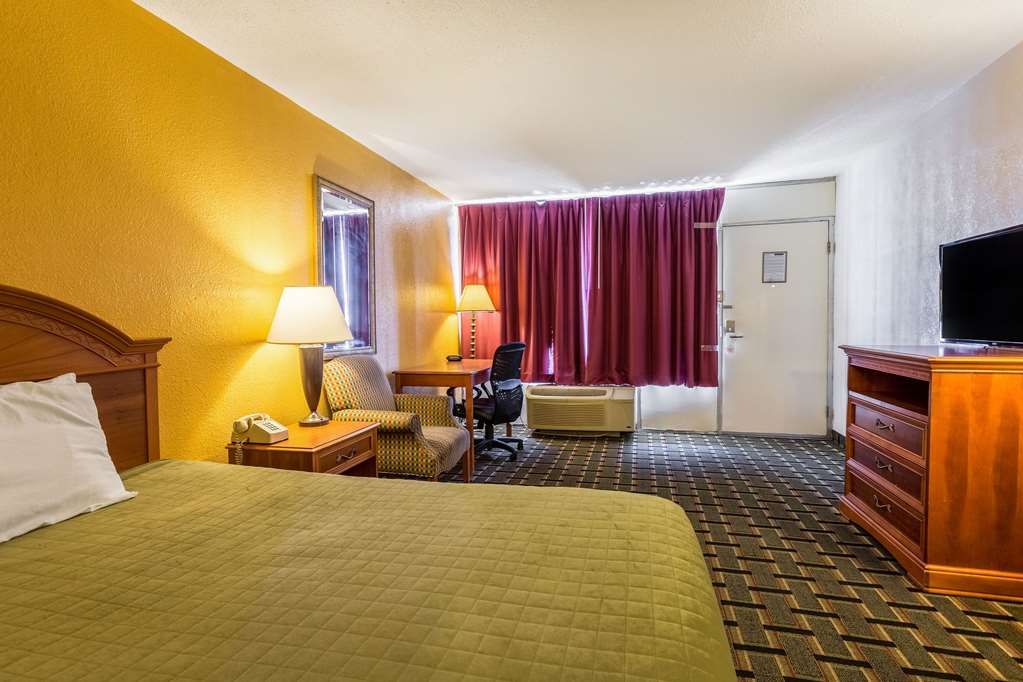 Rodeway Inn Denmark Jackson - photo 13