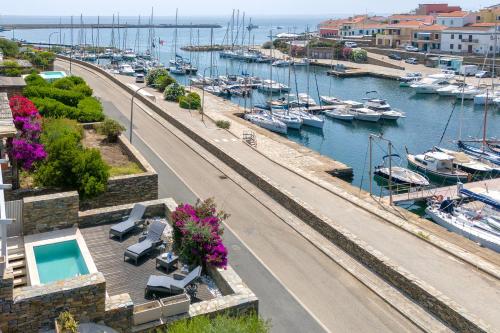 Casa Katy Sul Porto Di Stintino — 4-Star Luxury Hotel in Stintino, Italy