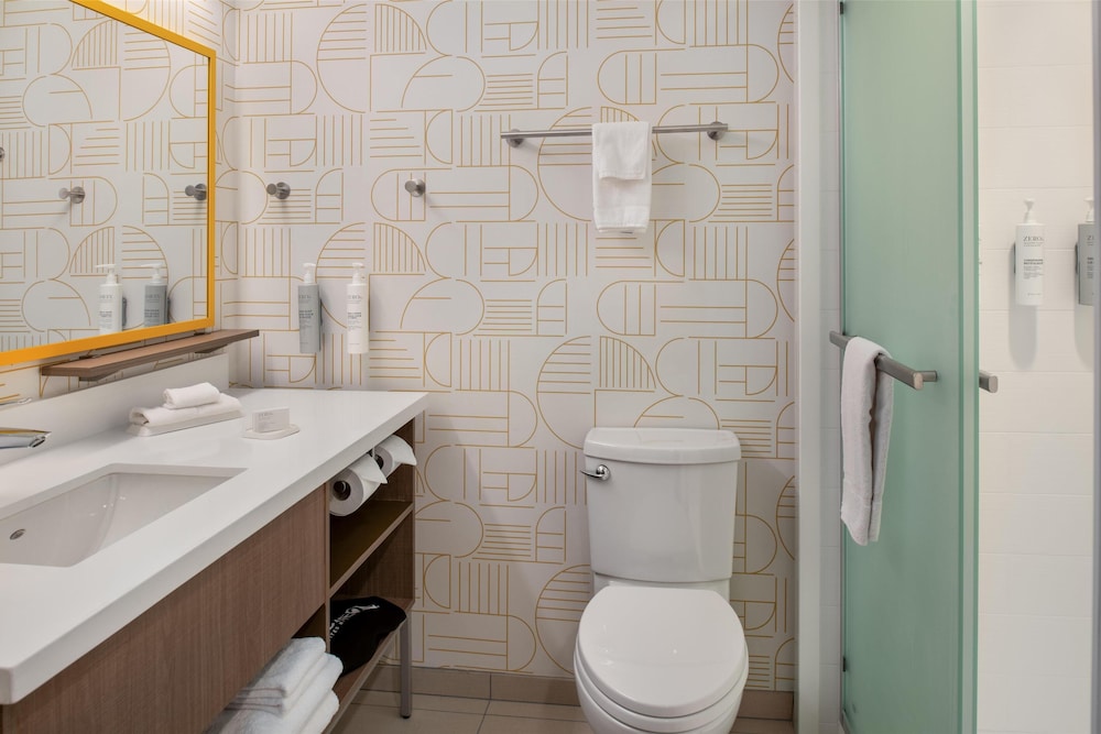 Home2 Suites by Hilton Woodland Sacramento - photo 21
