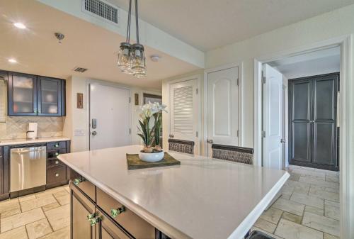 Gulf View Hudson Condo in Waterfront Resort - photo 12