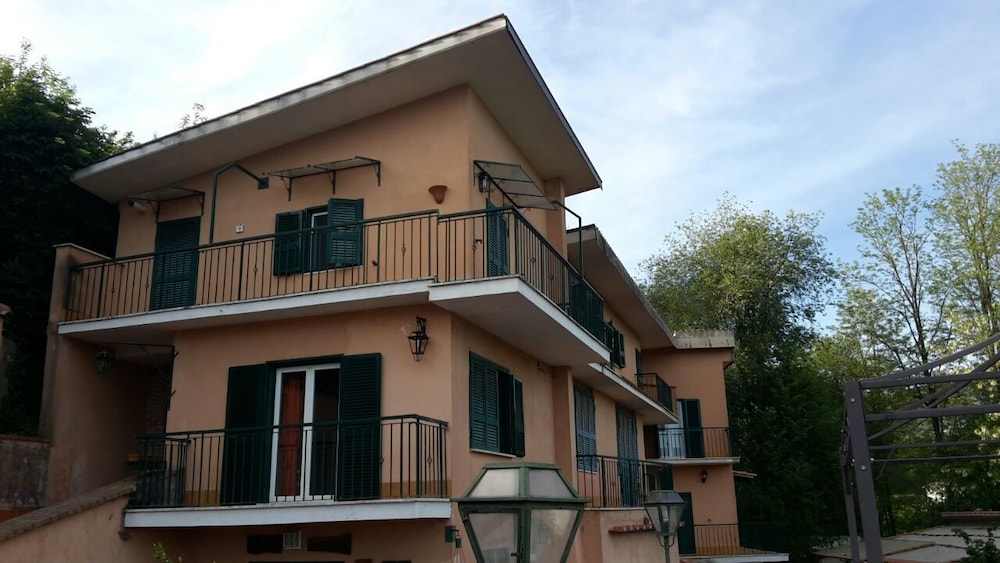 Borghetto Criale - carbon neutral hotel in Palestrina